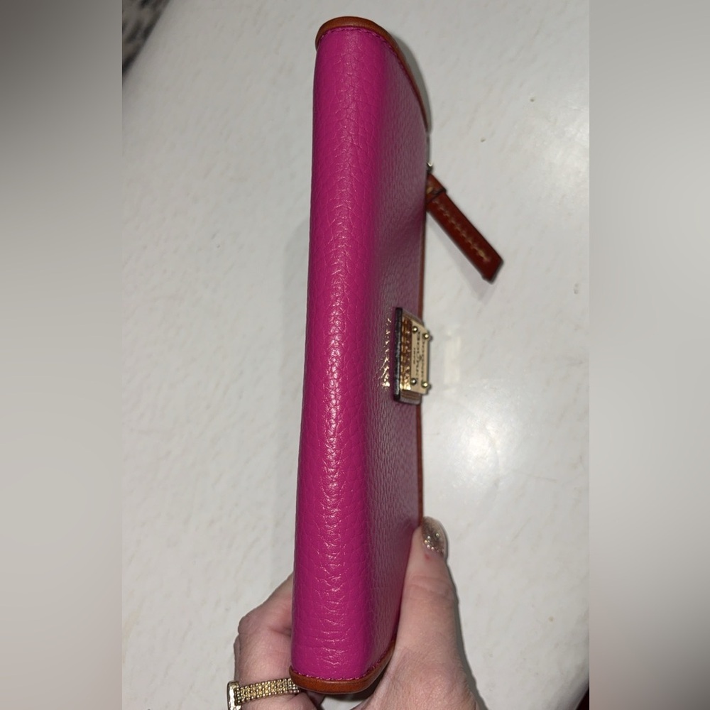 Dooney & Bourke Vintage Long Fuchsia Leather Wallet - Picture 7 of 14